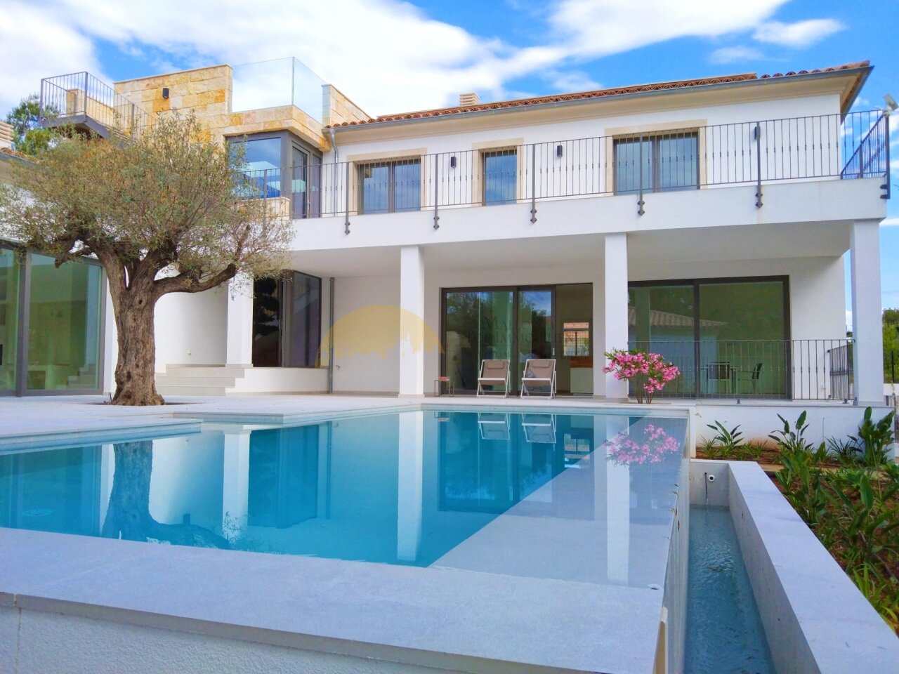 Modern pool facility with a well-designed terrace system and high-quality outdoor areas Modern pool facility with a well-designed terrace system and high-quality outdoor areas
