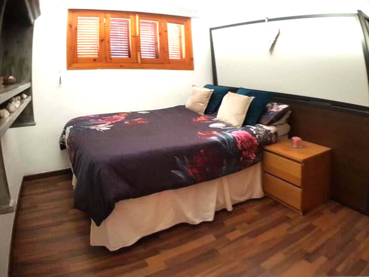 Bedroom with wooden parquet and practical window fittings Bedroom with wooden parquet and practical window fittings