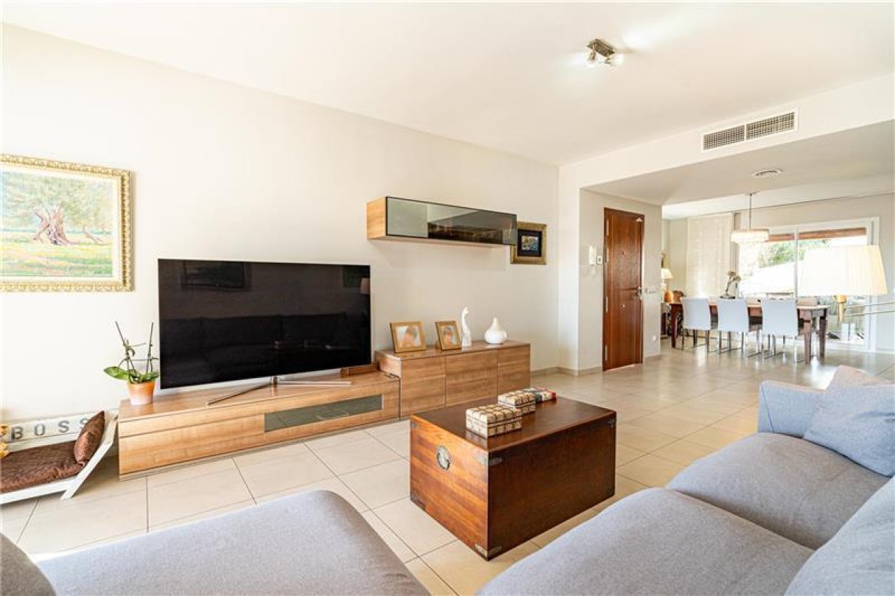 Living area with open floor plan and integrated air conditioning