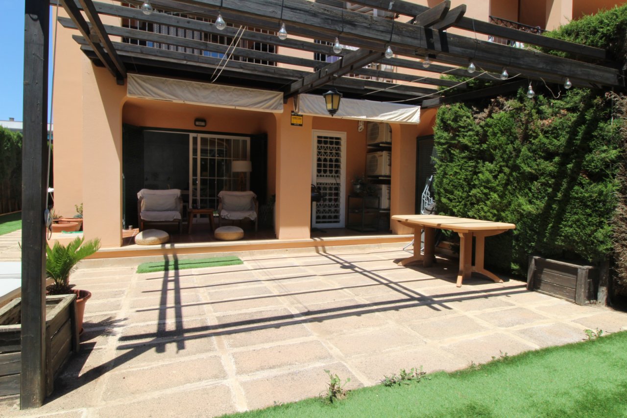 Terrasse mit Pergola Terrasse mit Pergola