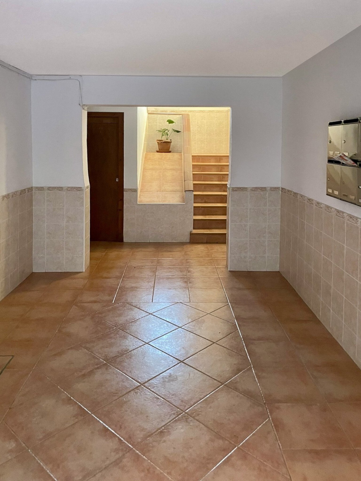 Planta baja con amplia terraza y zona exterior en una zona tranquila de Santa Ponça