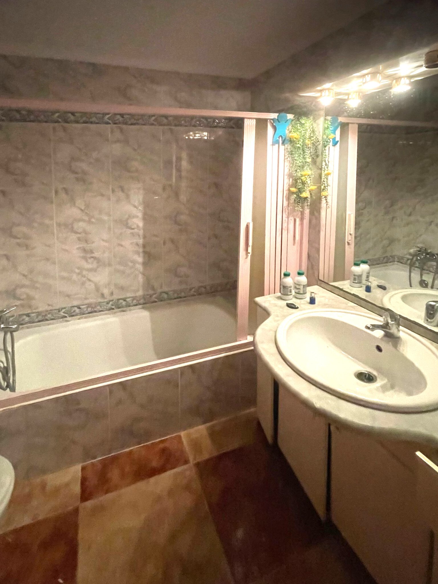 Planta baja con amplia terraza y zona exterior en una zona tranquila de Santa Ponça