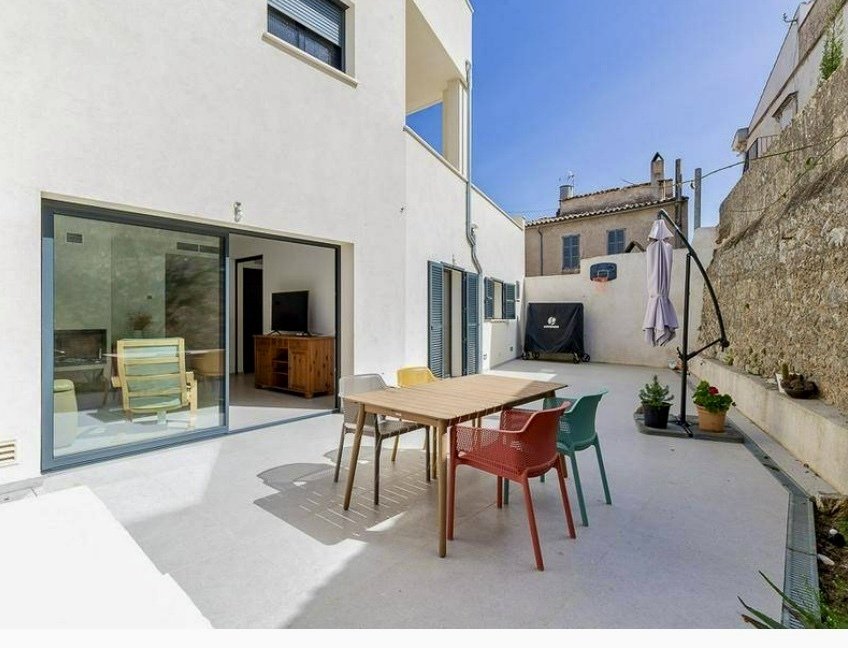 Casa adosada innovadora con tecnología moderna, dos terrazas en Artà, Mallorca