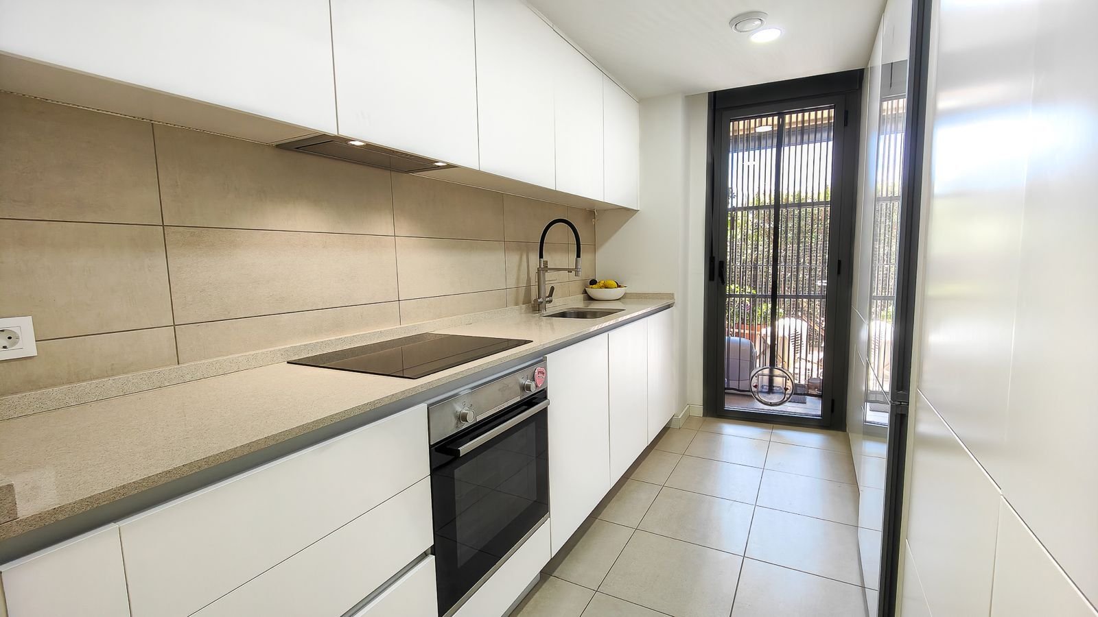 Moderno apartamento en planta baja con dos terrazas en Son Güells – Palma