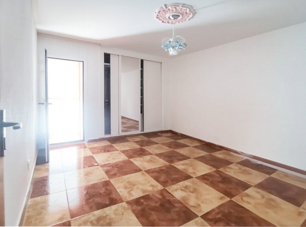 Planta baja con amplia terraza y zona exterior en una zona tranquila de Santa Ponça