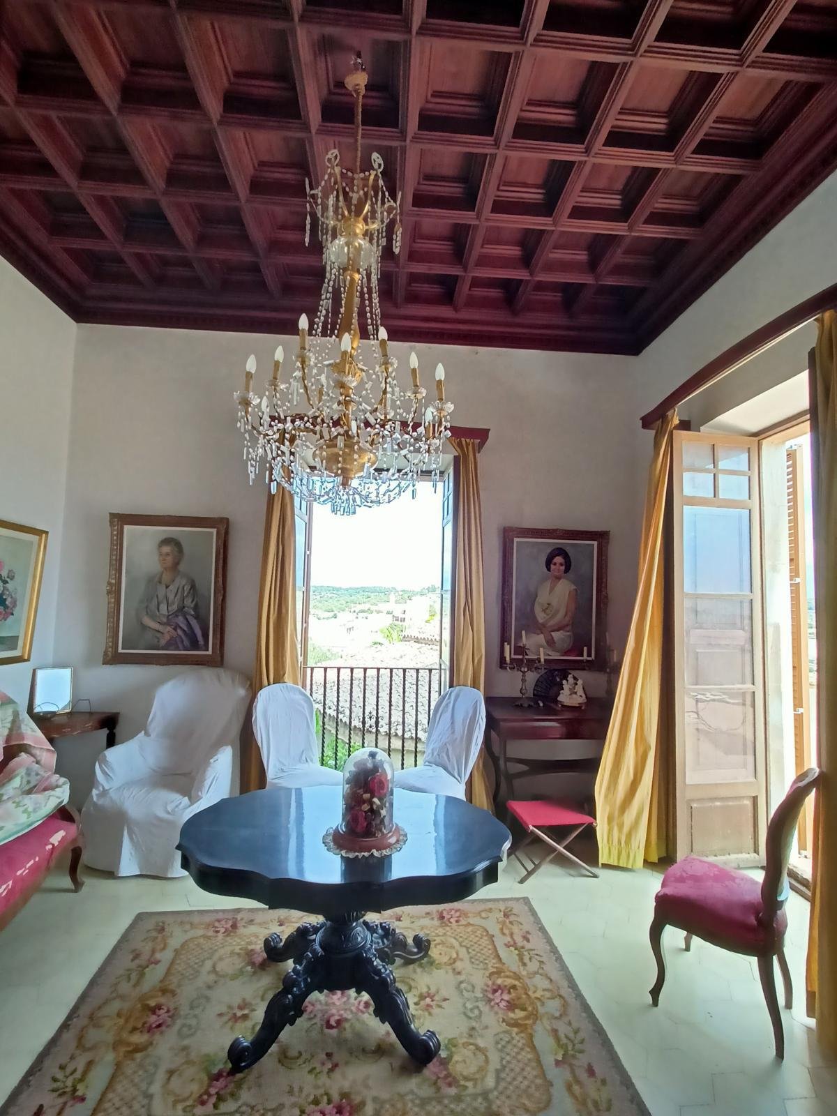 Histórico palacio urbano de Guillem Forteza con espectaculares vistas panorámicas en Montuïri