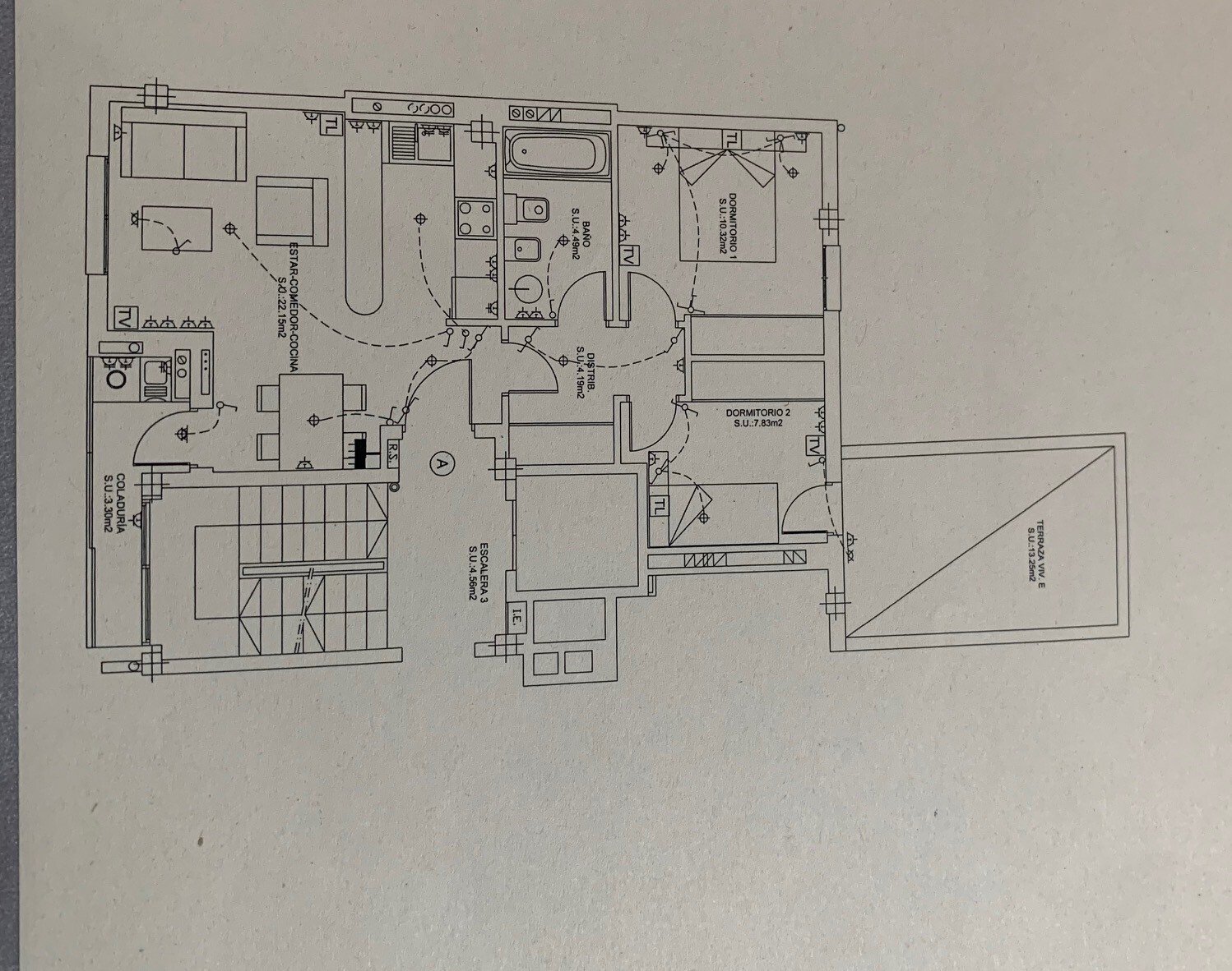 Moderno piso de 2 habitaciones con terraza y plaza de aparcamiento subterráneo en un edificio tranquilo 