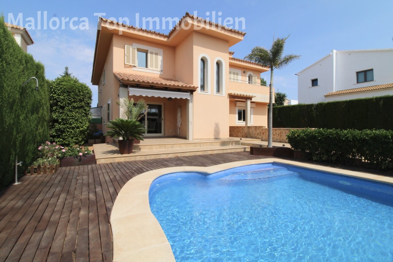 Elegante villa cerca del club de playa Mhares