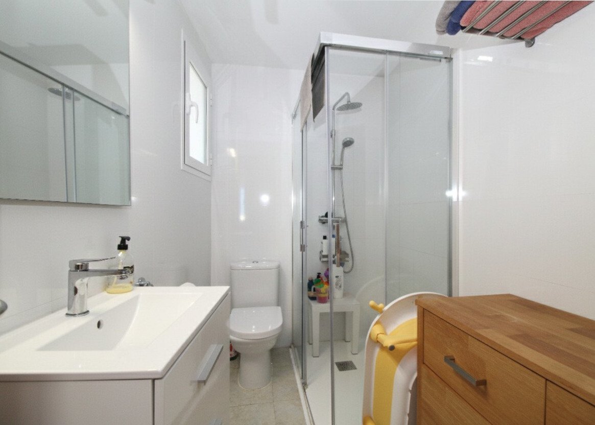 Piso Mediterráneo de Estilo Moderno a pocos Pasos del Mar