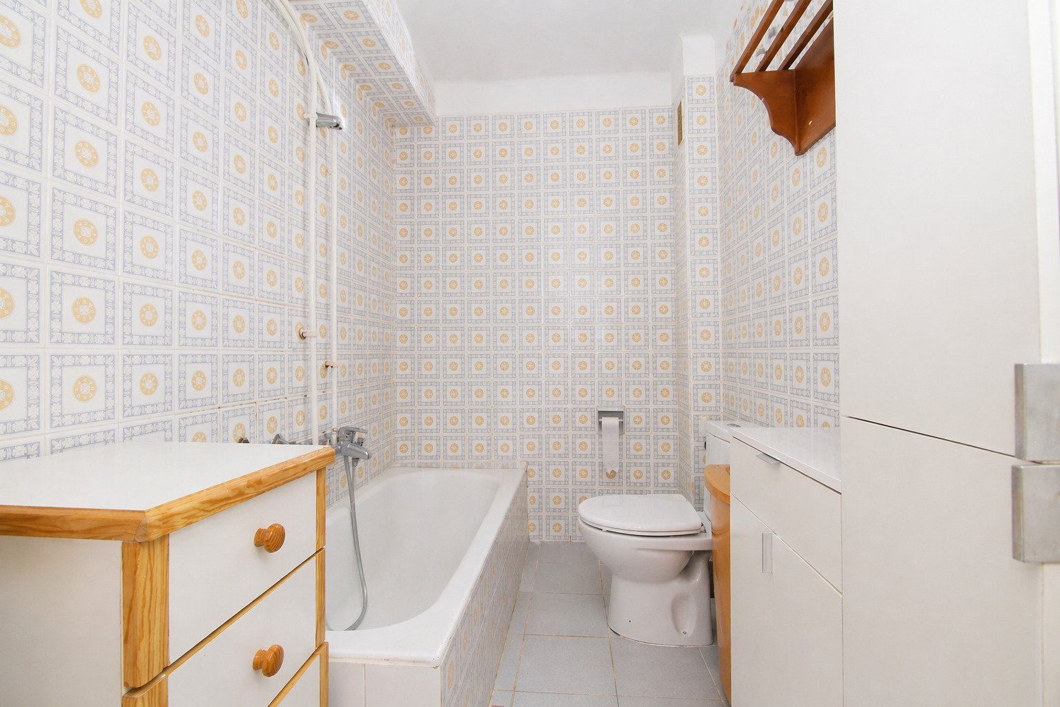 Apartamento con balcón – Estilo de vida urbano cerca del mar