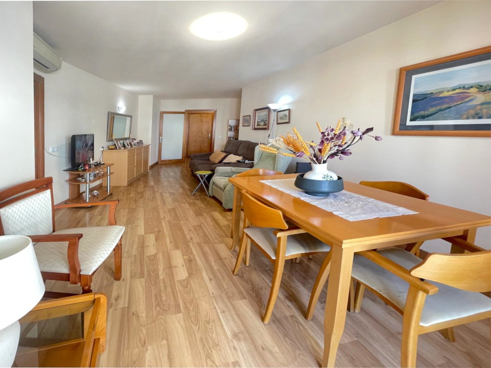 Elegante vivienda en la última planta en Palma – luminosidad, confort y plaza de garaje en la codiciada zona de Foners