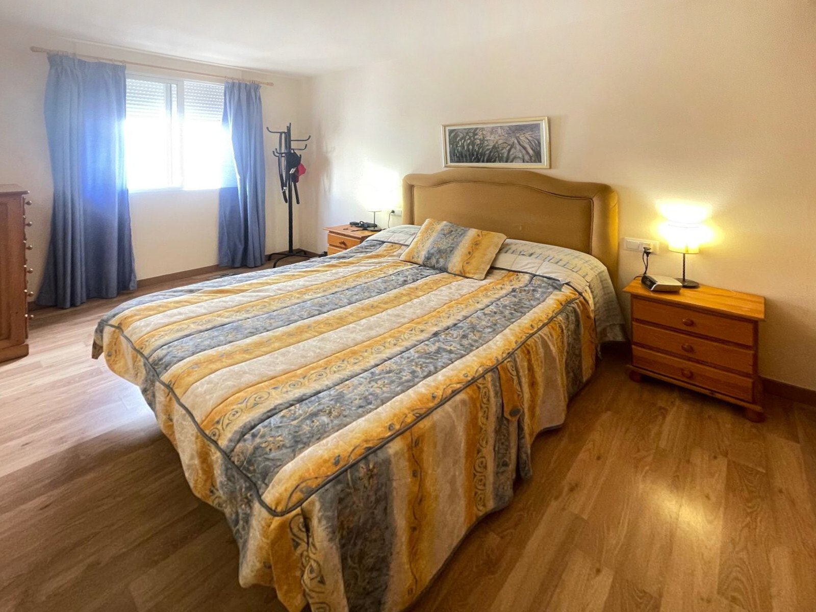 Elegante vivienda en la última planta en Palma – luminosidad, confort y plaza de garaje en la codiciada zona de Foners