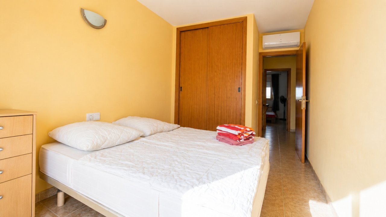 1.  schlafzimmer Schrank