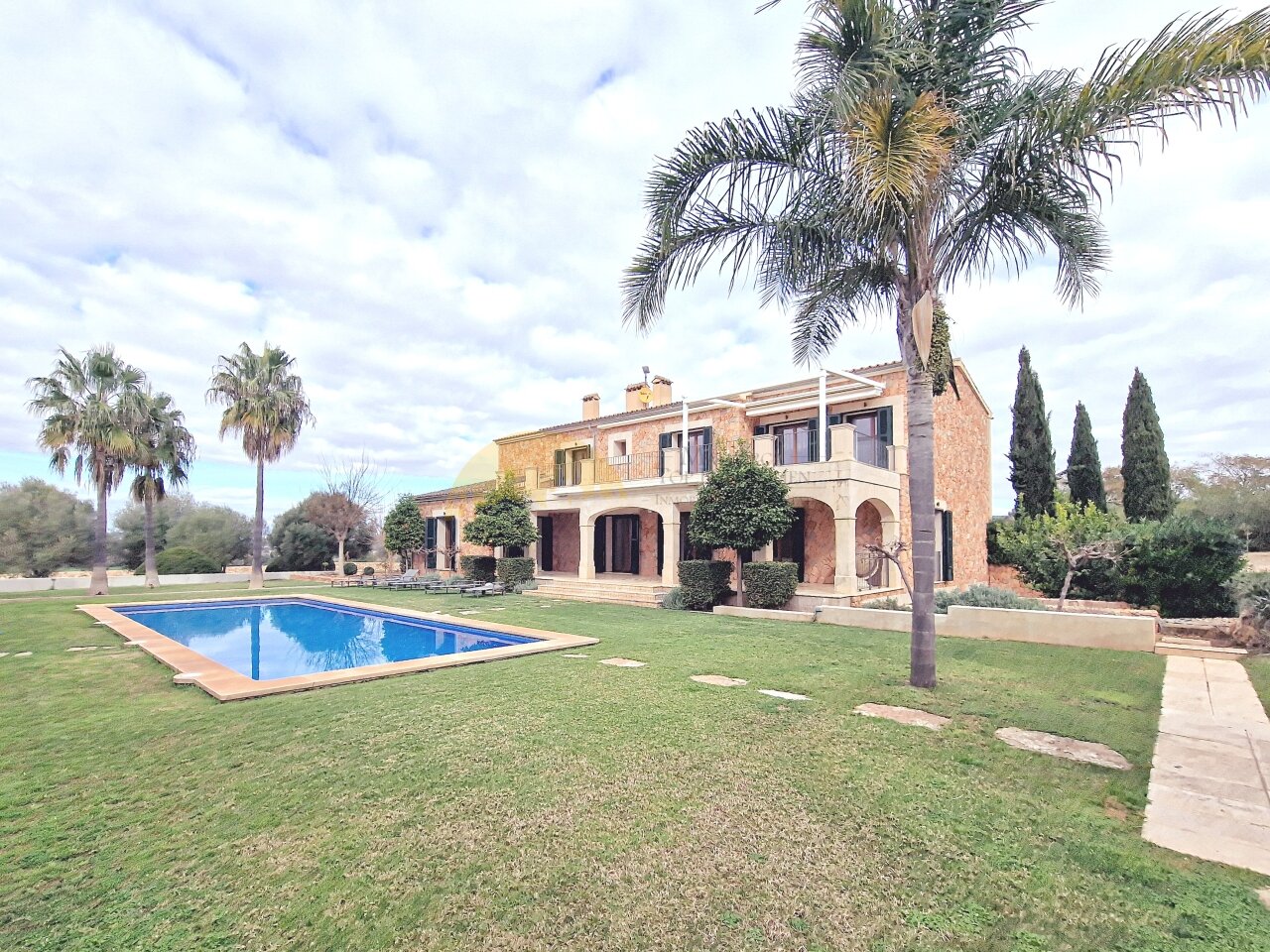 Finca mit Pool in Son Gual