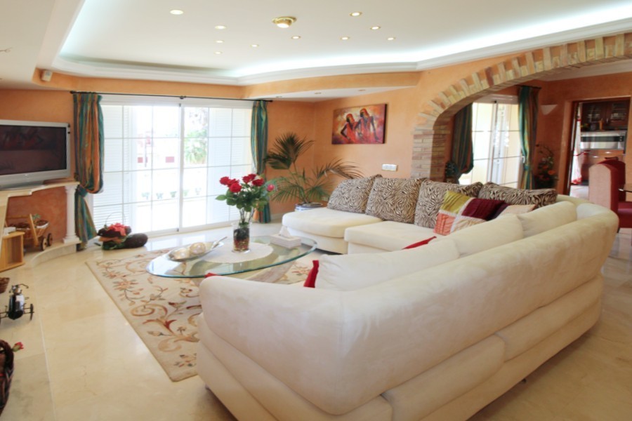 Peguera. Villa con dos apartamentos de invitados separados  Peguera. Villa con dos apartamentos de invitados separados