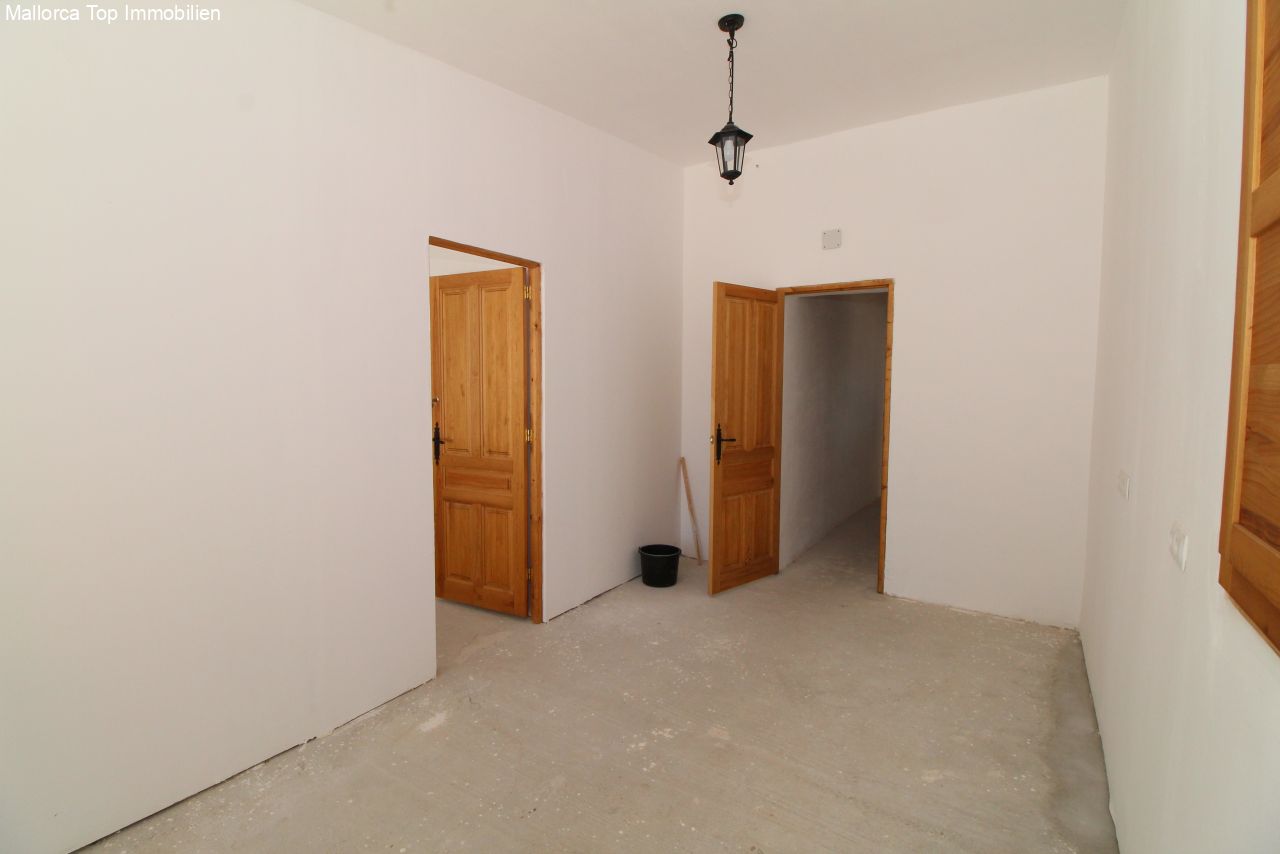Construcción en estado bruto con distribución inteligente del espacio y múltiples posibilidades de diseño: estructura básica sólida para un plan de acabado personalizado