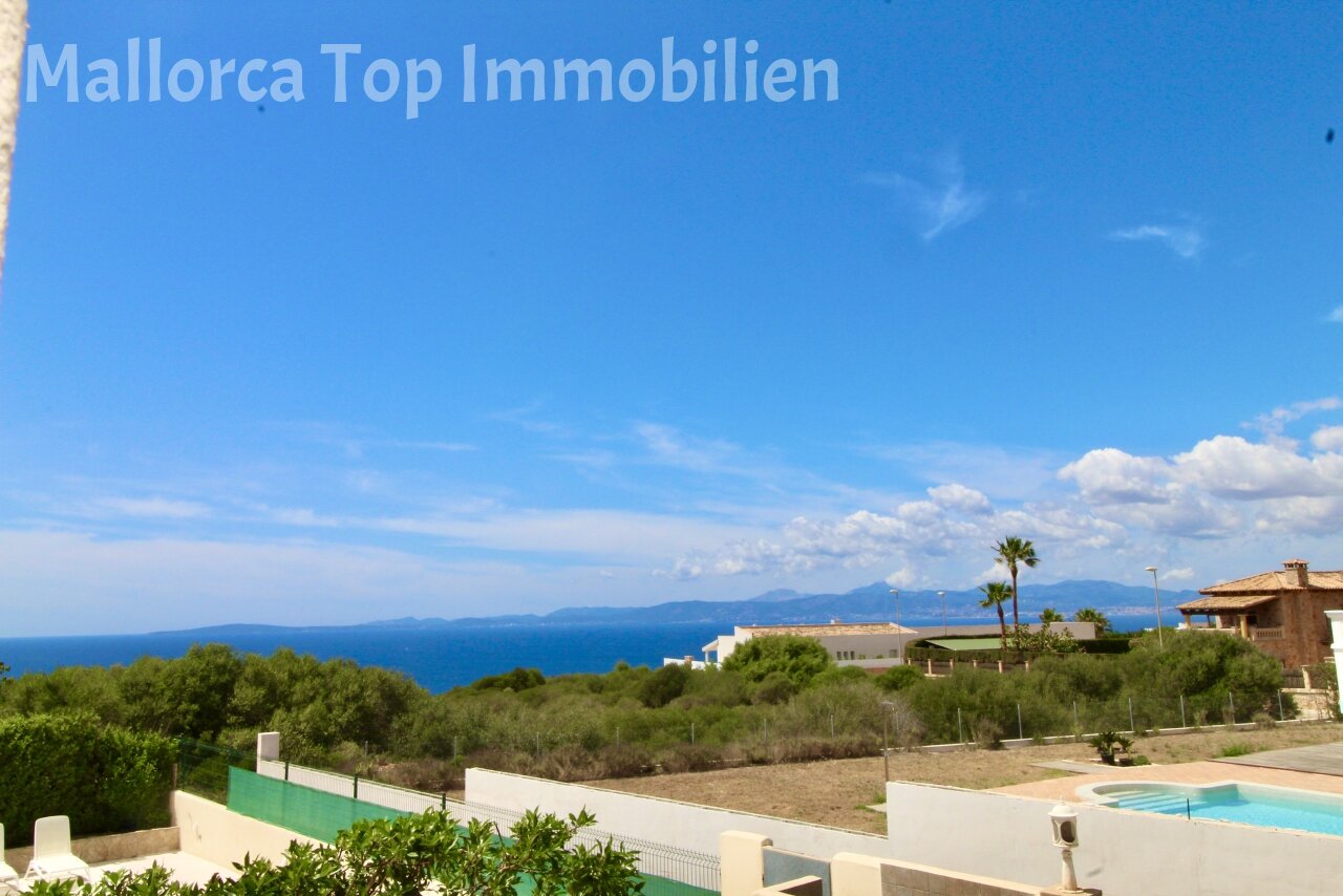 Moderna casa pareada con piscina climatizada y vistas al mar Moderna casa pareada con piscina climatizada y vistas al mar