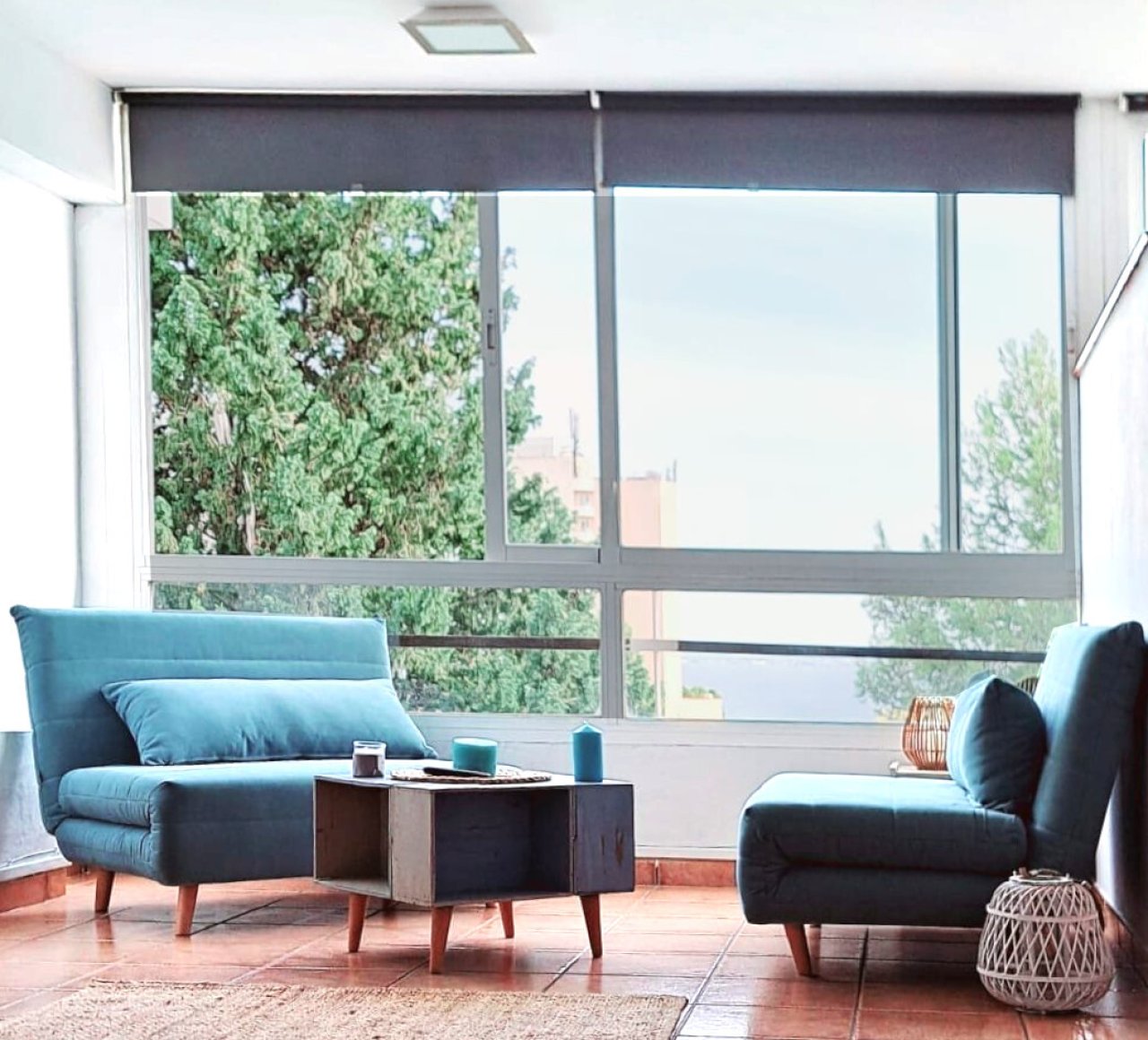 Ventana panorámica con vista libre a la naturaleza – pura luz y aire Ventana panorámica con vista libre a la naturaleza – pura luz y aire