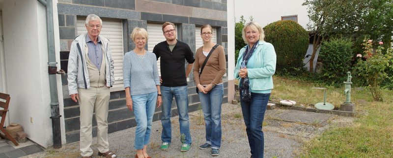 Hausübergabe mit Immobilienmakler Claudia Kock