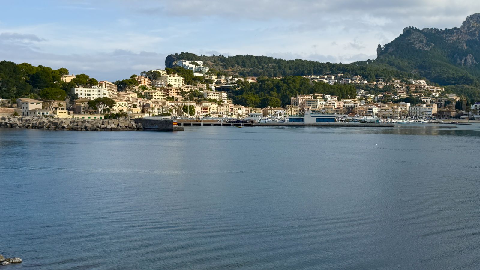 Atemberaubender Meerblick von der Küstenwanderung