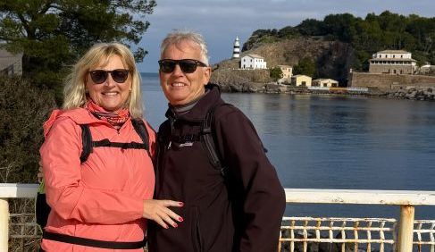 Mediterranes Café in Manacor Mallorca mit Croissants und Café con leche im Stadtzentrum