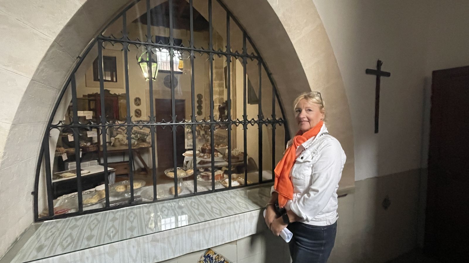 Claudia im Kloster der Klarissen – spirituelle Architektur und Rückzugsort in Palmas Altstadt.